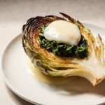 Leckere Chicorée mit Käse aus der Heißluftfritteuse, perfekt knusprig und geschmackvoll.